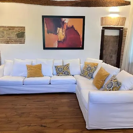 Con Vista Collina Fornovo Di Taro Lägenhet Piantonia