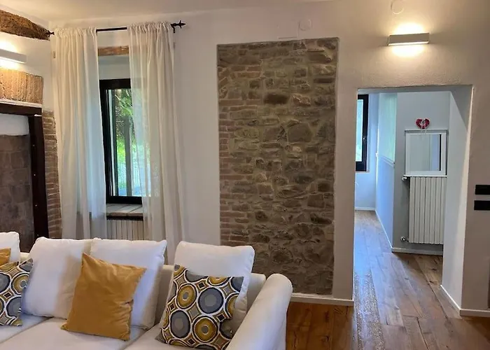 Apartament Con Vista Collina Fornovo Di Taro Piantonia